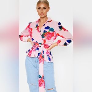 PRETTY LITTLE THING peplum floral top